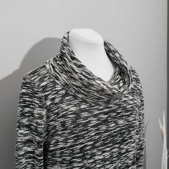 OLD NAVY Heather gray cowl neck bodycon knit dress - Picture 3 of 9